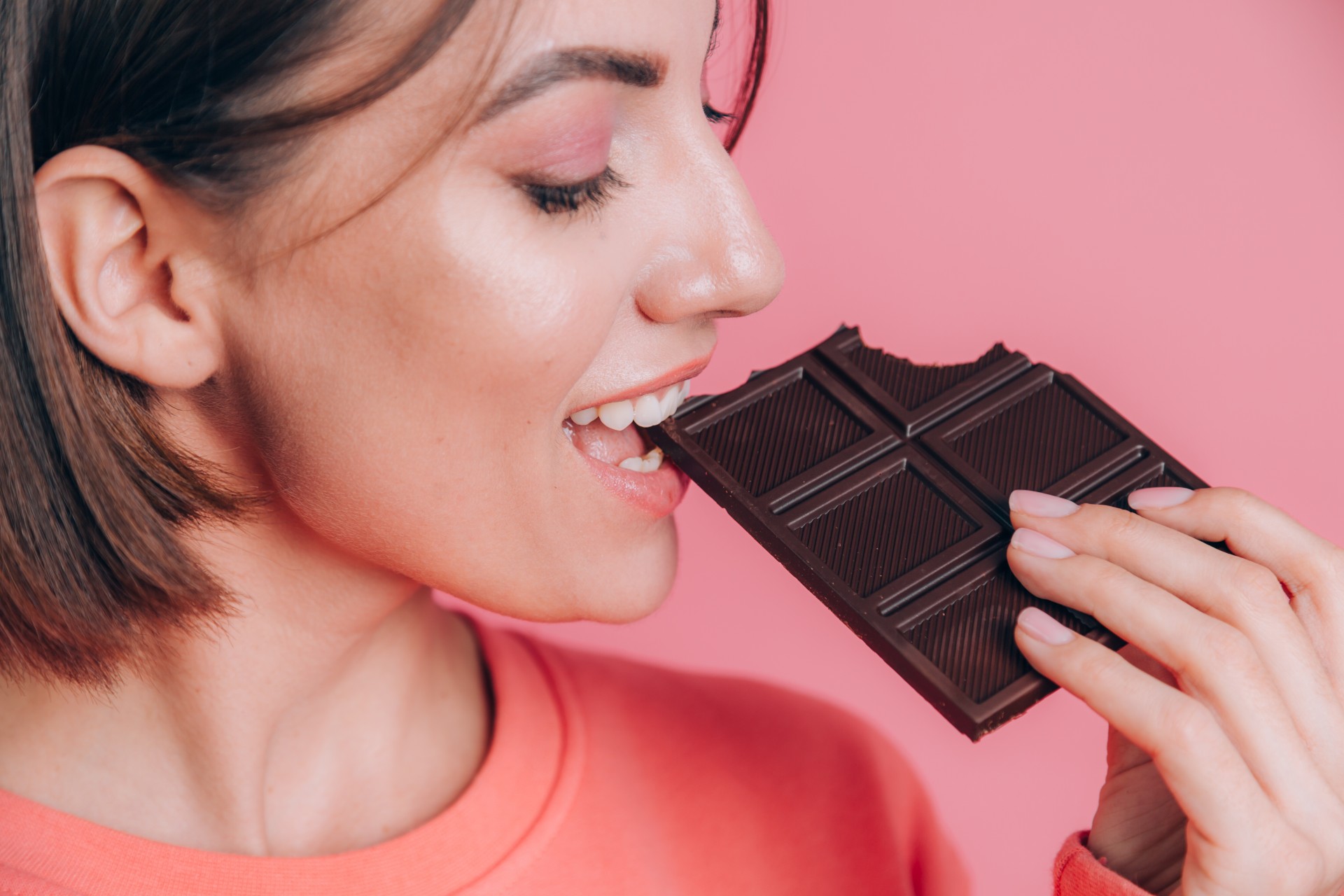 Цел живот погрешно јадеме чоколада: Само во ова време се препорачува да се јаде и само на овој начин