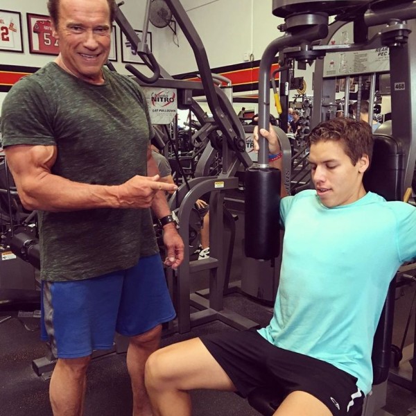 Синот на Шварценегер израсна во Терминатор: Џозеф објави фотка со мускулите во преден план