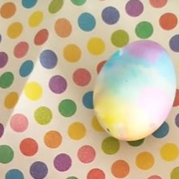 Идеја за велигденски јајца какви досега не сте правеле: Еве како да добиете прекрасна пастелна боја (видео)