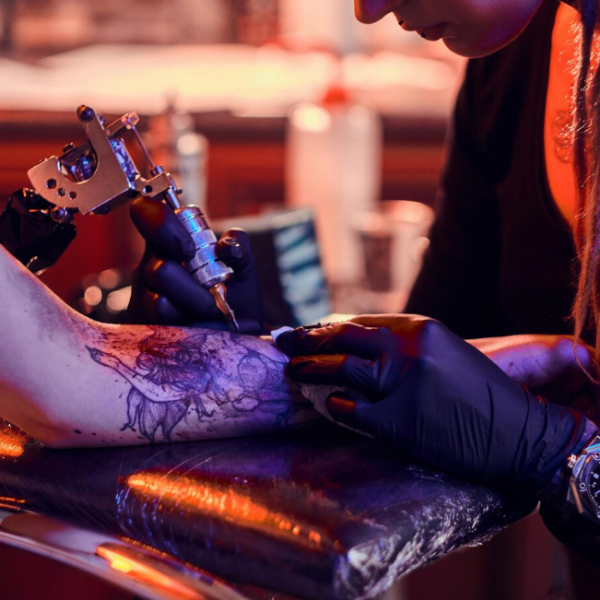 Што е ИН, а што е АУТ? Најубавите и најмодерни дизајни на тетоважи (и оние што треба да ги избегнувате) во 2024 година