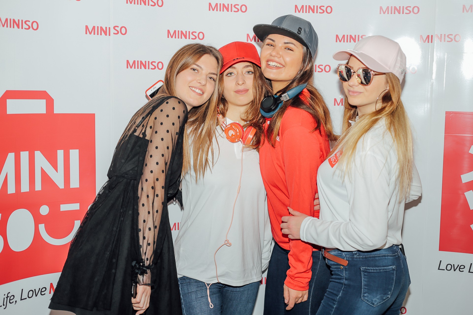 Јапонскиот дизајнерски бренд МИНИСО, влезе во Македонија!