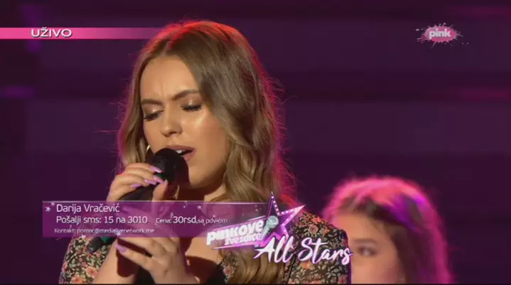 (ВИДЕО) Падна на сцена и продолжи да ја пее најтешката песна: Антониа во финалето на „Пинкове ѕвездице“