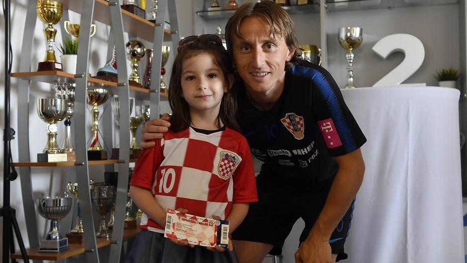Храбрата 6 годишна Селена: Поради Лука Модриќ сонувам преубави работи!