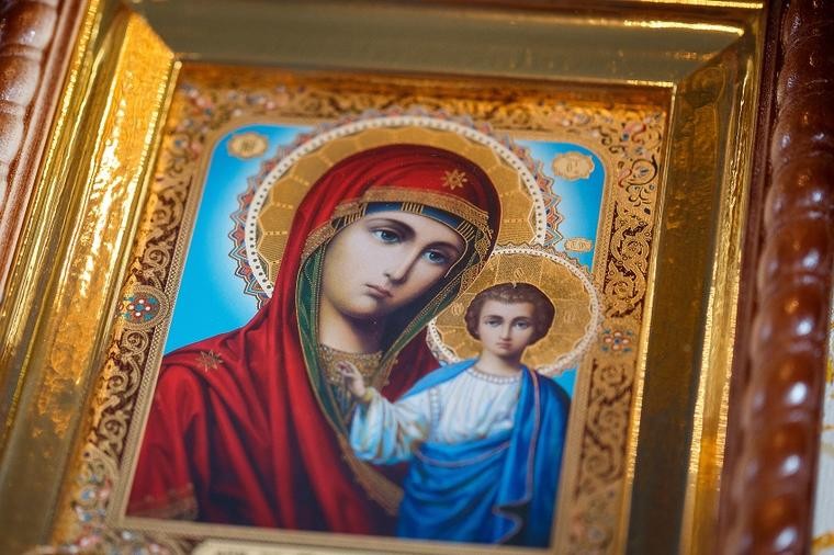 Голема Богородица: Еве што да направите на најголемиот празник за сите жени и мајки
