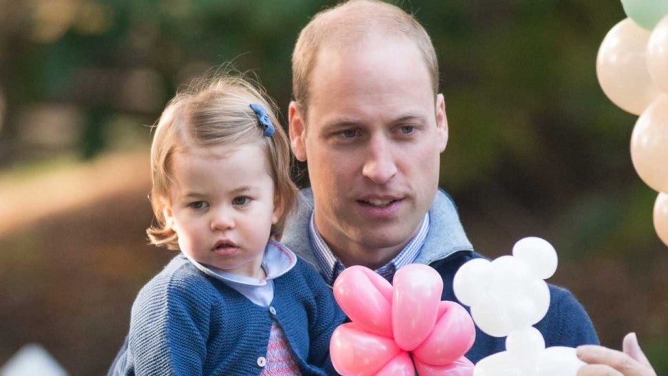 Принцот Вилијам не може да си верува на очите: Тој или Шарлот?