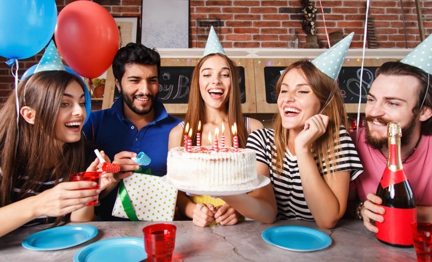На најдобриот пријател му е роденден за време на социјалната изолација: Идеи за „кул“ подарок