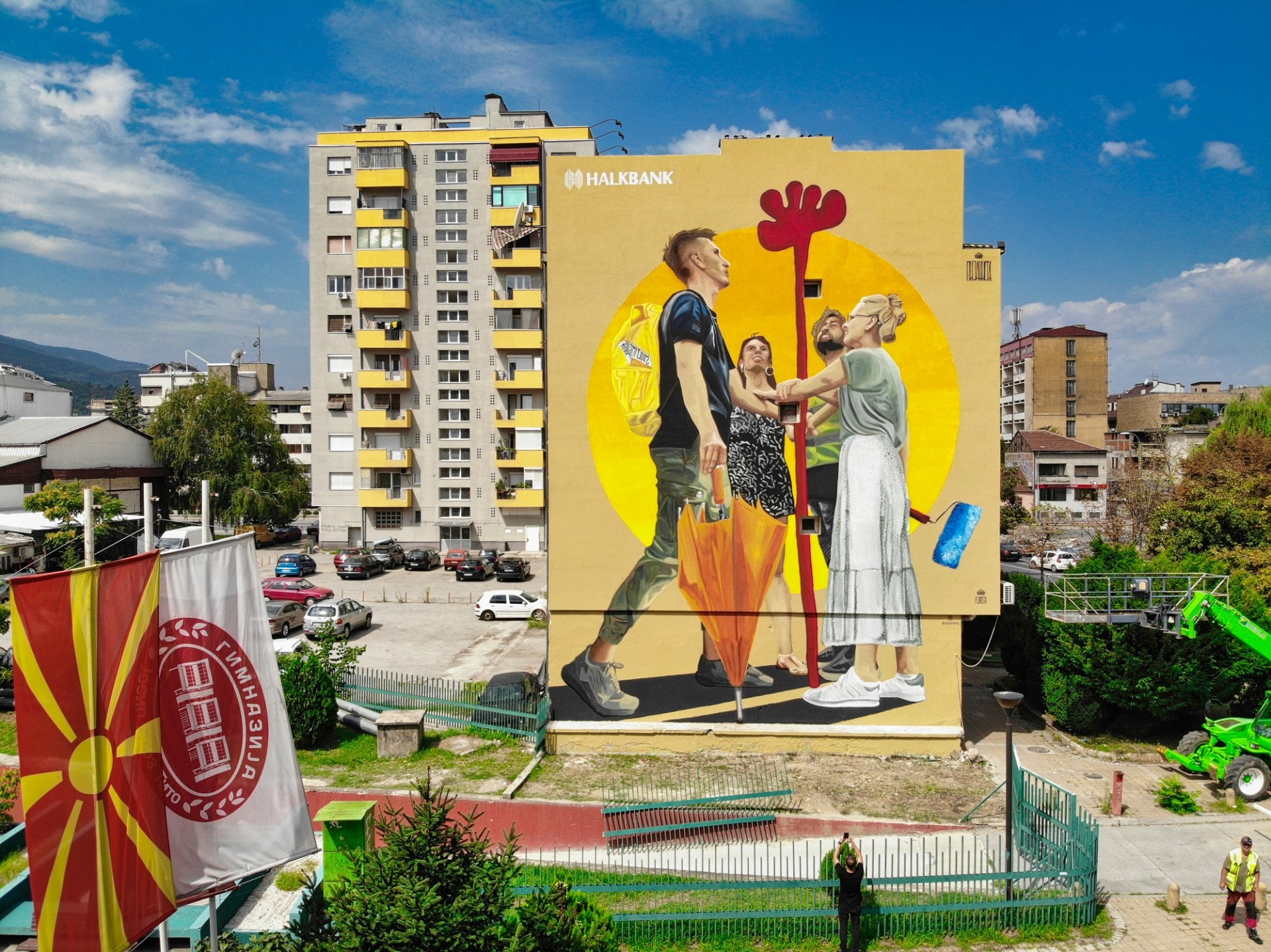 Поставена првата арт-реклама на ѕидна фасада во Скопје