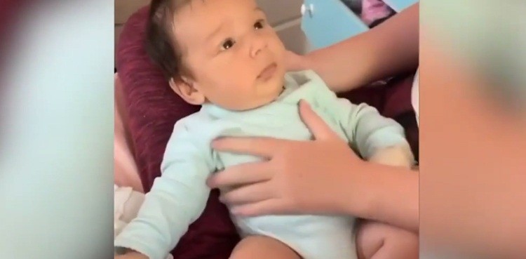(ВИДЕО) Да се растопиш: Бебе старо 10 недели кажува „Те сакам“