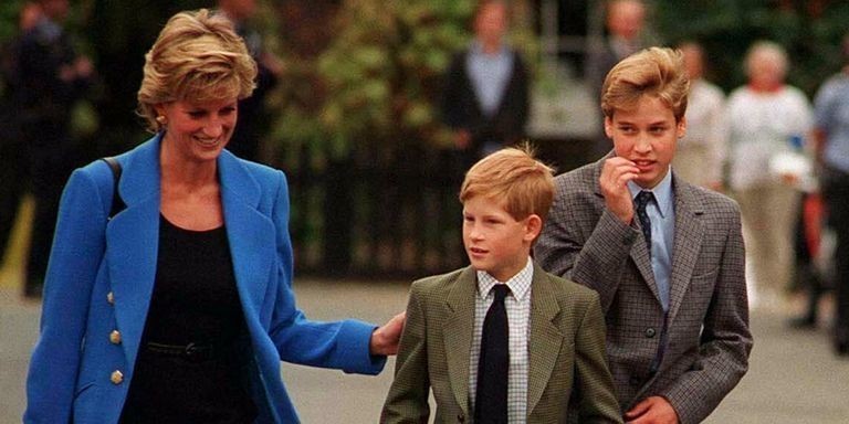 Принцот Вилијам: Мама Дајана би била кошмар за внуците