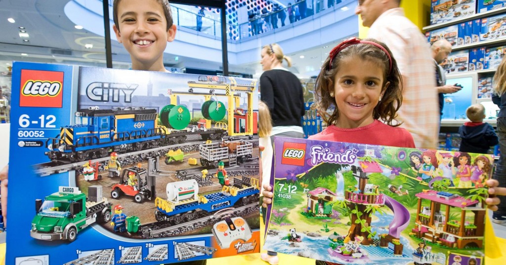 Лего вложи 340 милиони во трансформација: Децата не молеа да ги промениме нашите коцки