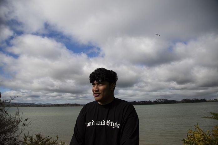 Авторот на најголемиот хит на ТикТок доаѓа Нов Зеланд: Има 17 години и не знаел дека станал толку популарен