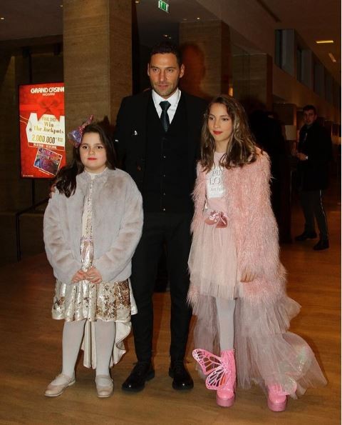 Тошиќ ужива во Дубаи со ќерките: За наследничките не штеди - колку плаќа за една вечер во луксузниот хотел?