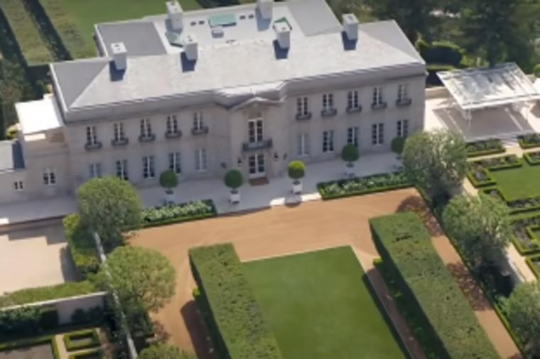 Имот вреден скоро 200 милиони долари: Погледнете каде живее Џеф Безос