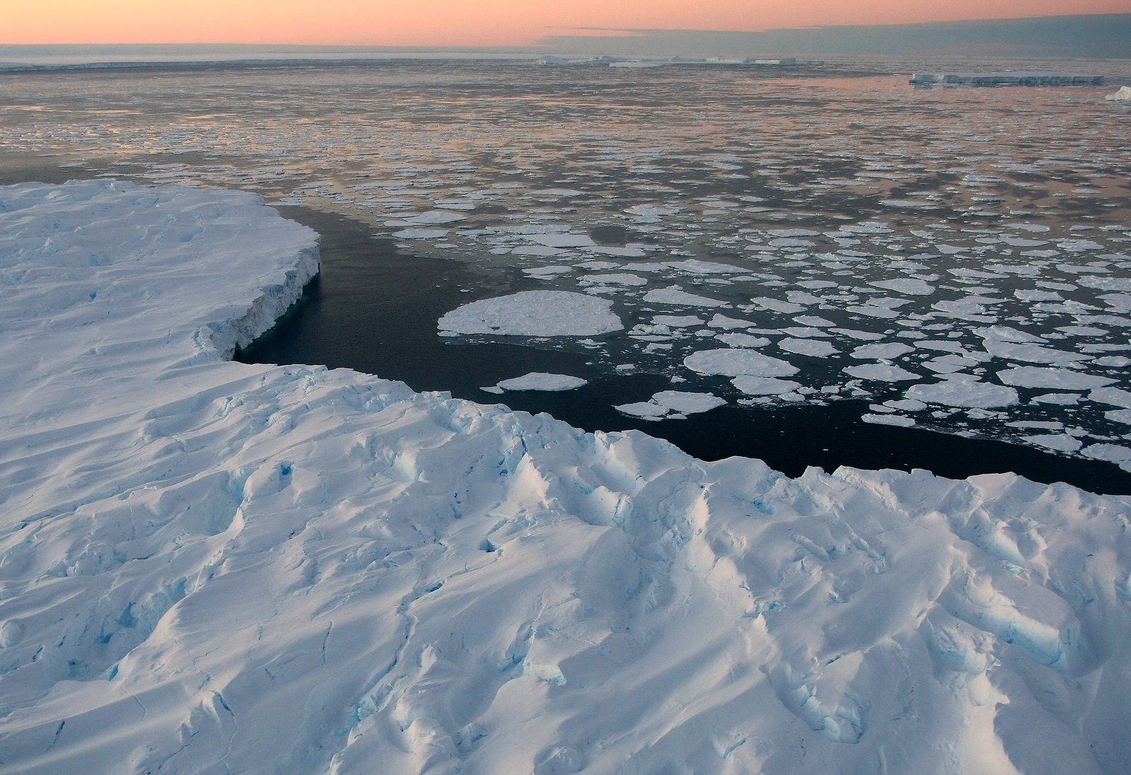 Рекордна температура на Антарктикот: Дали ни се заканува нешто пострашно?