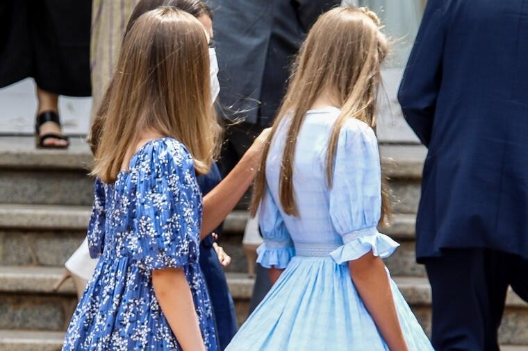 Ќерките на кралицата Летиција го наследија вкусот за стил од неа: Одлични комбинации за тинејџерки