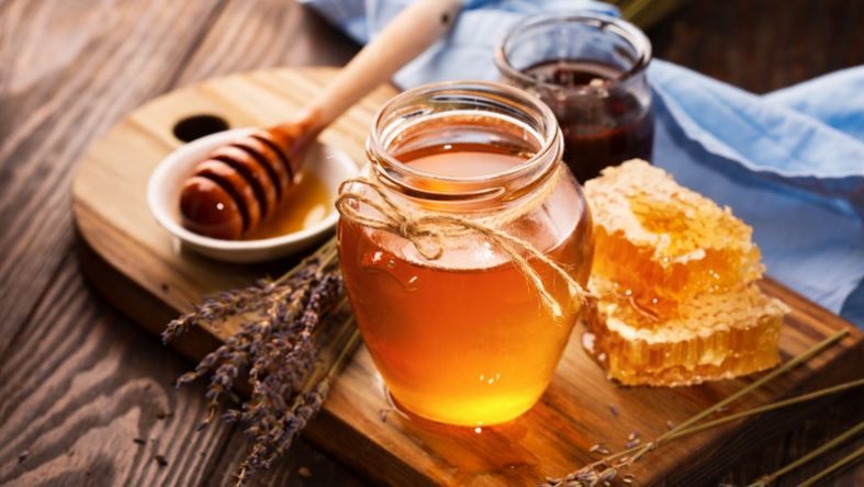 Вистинско освежување за време на најтоплите денови од летото: Замрзнатиот мед е новото откритие на ТикТок кое сите сакаат да го пробаат