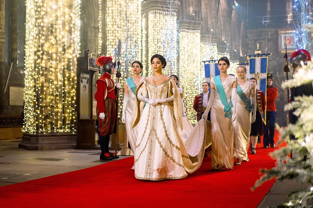 До крајот на година ни доаѓа „The Princess Switch 3“: Сè што знаеме за божиќниот филм со Ванеса Хаџенс