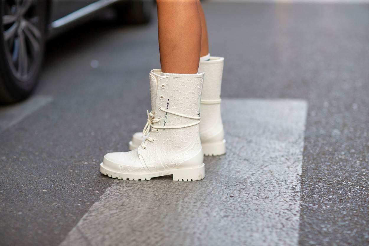 Гломазните чизми се „must have“ и оваа сезона: Ова се 10 - те најубави модели