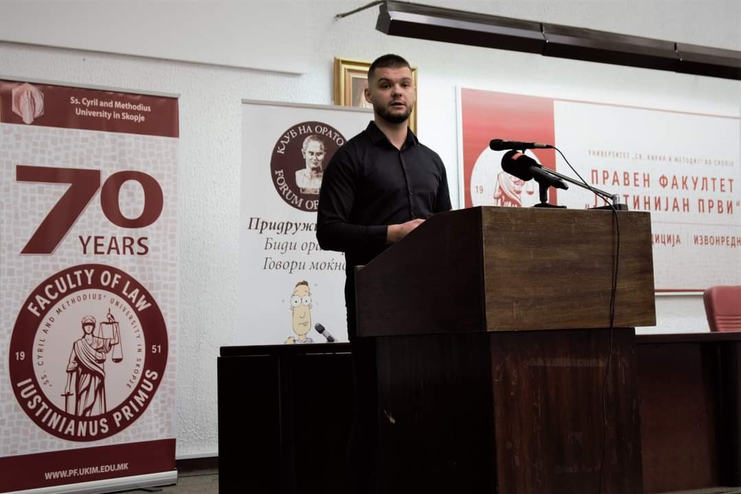 „Младите сакаат само да избегнат долго чекање низ ходниците на бугарската амбасада“: Марио Јаневски „За европЦките вредности“
