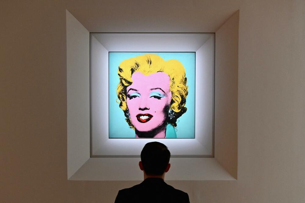 Урнаа рекорд „од другиот свет“: Најскапиот портрет со Мерлин Монро отиде во раце на овој милионер!