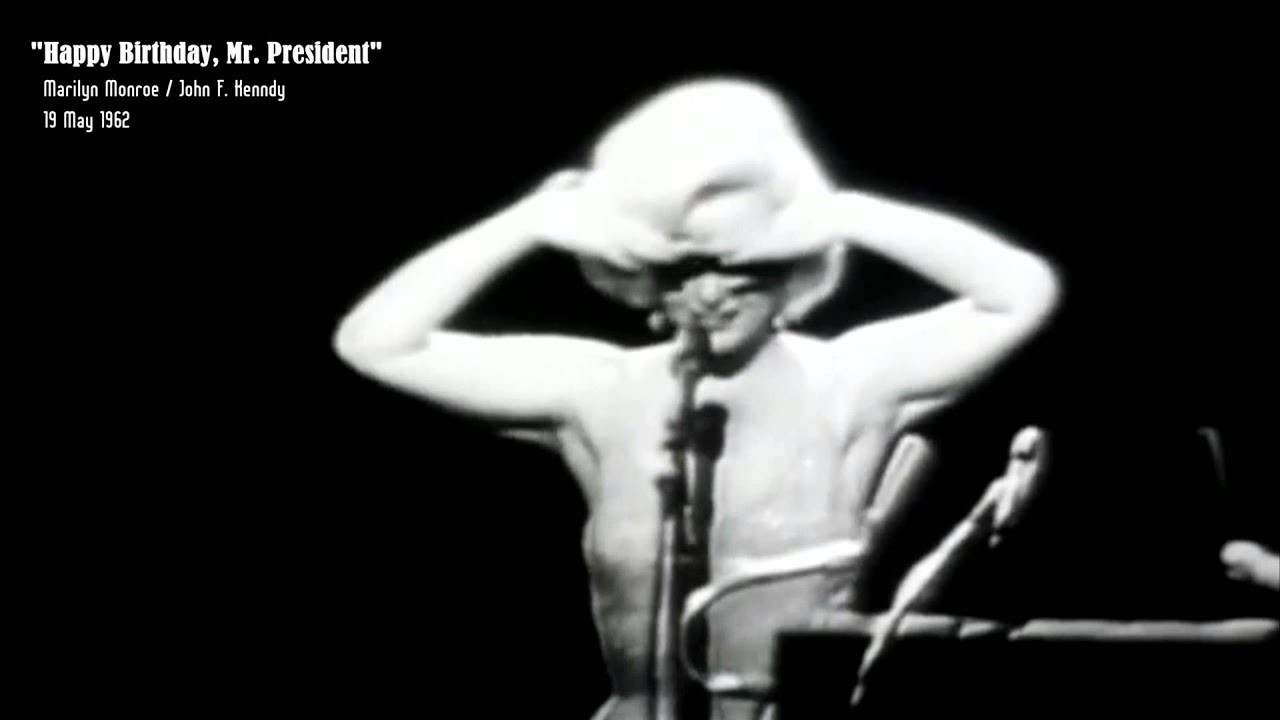 Музички времеплов: Поради своите квалитети, Мерлин Монро доби чест да му ја пее роденденска песна на претседателот Кенеди