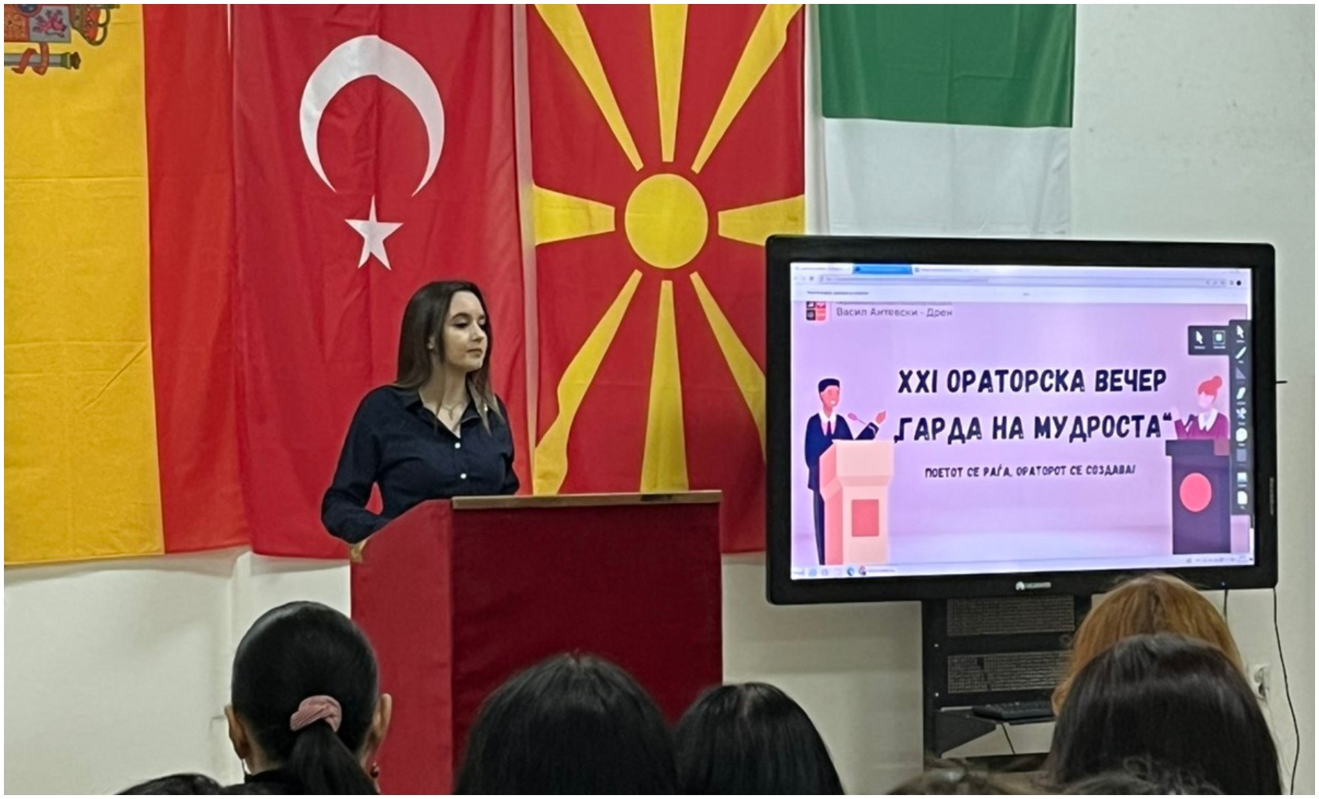 Образовниот систем во Македонија само ја отсликува тажната политичка реалност: Тања Русмир за иднината на младите во нашата држава