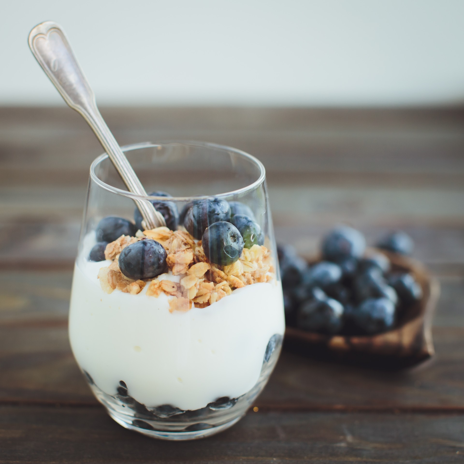 Во летните месеци препорачуваме: јогурт со пробиотици како сојузник за подобра дигестивна рамнотежа