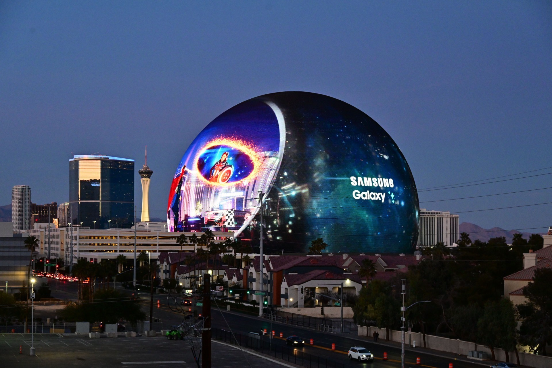 Samsung отвори портал кон новите можности за мобилна вештачка интелигенција во најголемиот LED екран на светот –Exosphere на компанијата Sphereво Лас Вегас