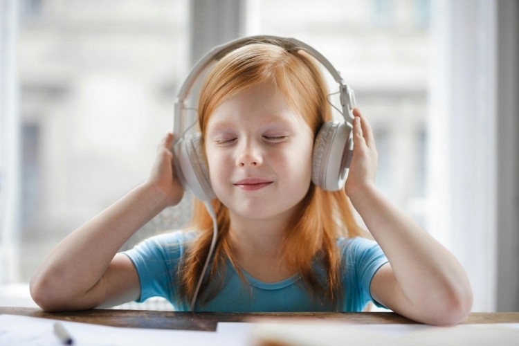 Дали слушалките се штетни за здравјето на вашето дете?