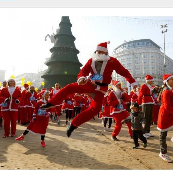(ФОТО) Македонски Дедо Mраз на насловните страници на светски магазини