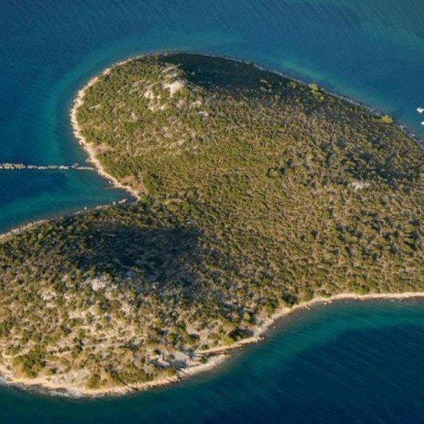 ФАКТ НА ДЕНОТ: Каде се наоѓа Островот на љубовта?