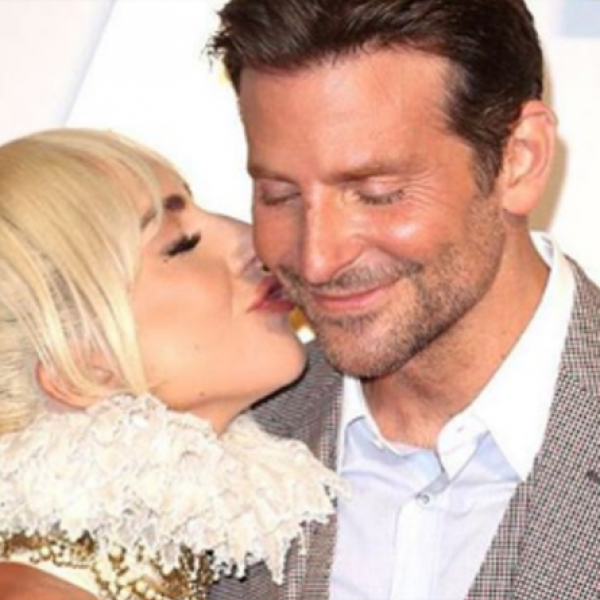 Тајно жарче: Лејди Гага и Бредли Купер се во тајна врска?
