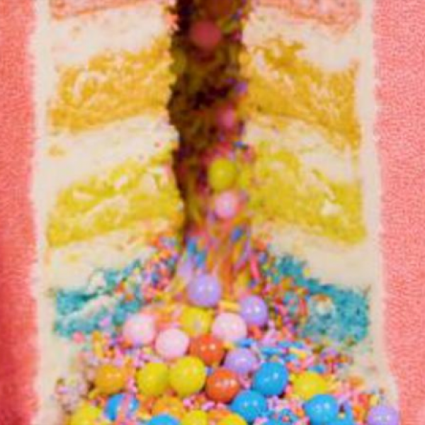 Ти се наближува роденденот: Совршени торти кои ќе те хипнотизираат!