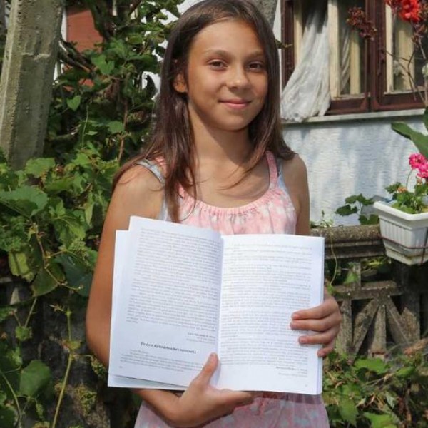 „Вистина e, немам интернет, ни мобилен, дојдете ако сакате да ме запознаете“: Зборовите на Маријана (12) воодушевуваат