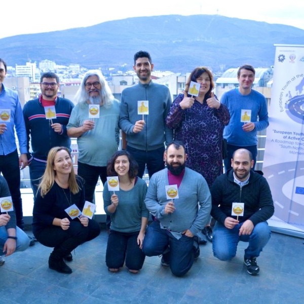 За младите кои сакаат да излезат од демократската апатија: Нов проект на Волонтерскиот Центар Скопје