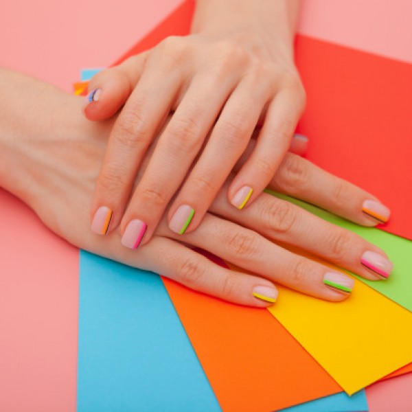 Што открива за вас омилената боја на лак за нокти?