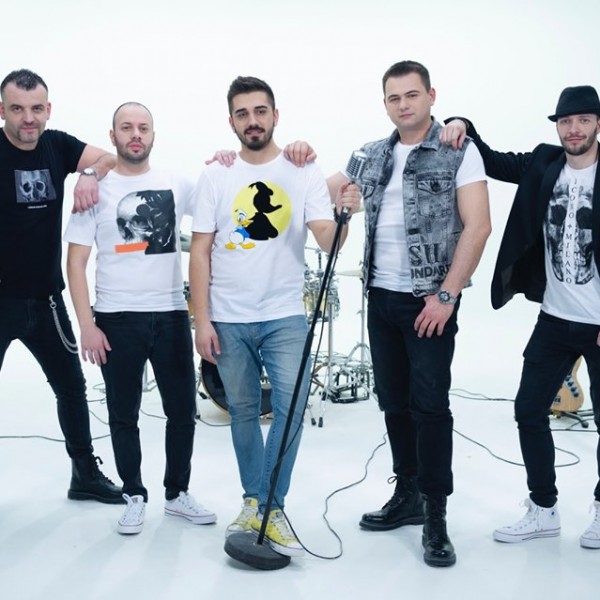 Слушајте македонска музика: Момците од „Feedback“ со нова песна во ова време-невреме!