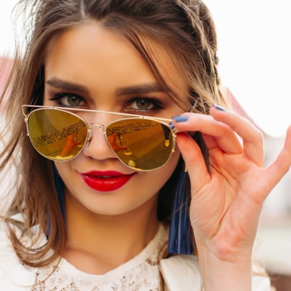 6 модели кои ќе бидат особено популарни: Какви очила за сонце ќе се носат оваа година?