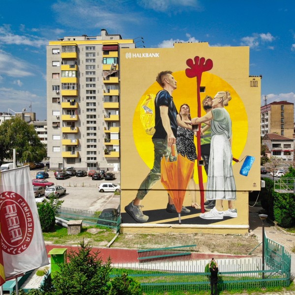 Поставена првата арт-реклама на ѕидна фасада во Скопје