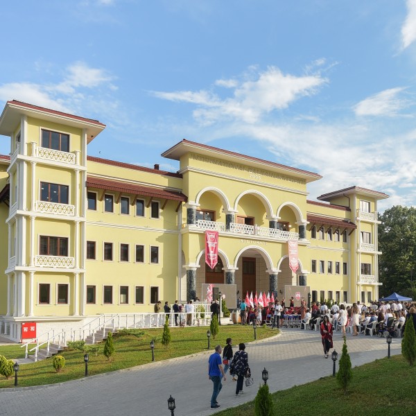 Овој македонски универзитет соработува со 200 други универзитети во 40 земји и нуди стипендии за сите средношколци