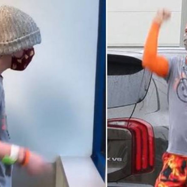Емотивно видео: Татко танцува пред болница за да го развесели својот болен син