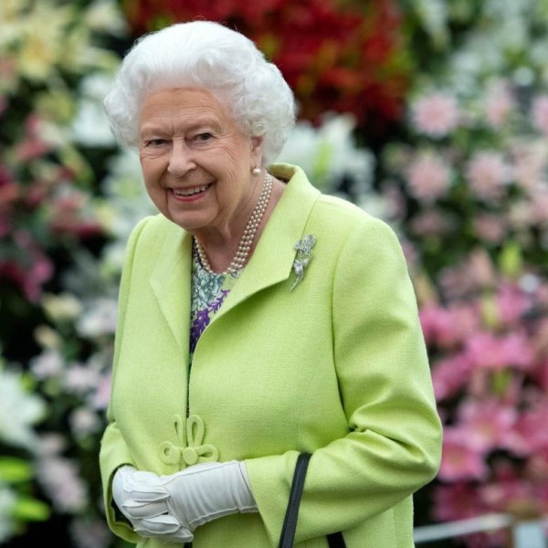 Мистеријата е откриена: Се знае кога и на кој кралицата Елизабета ќе ја пренесе круната