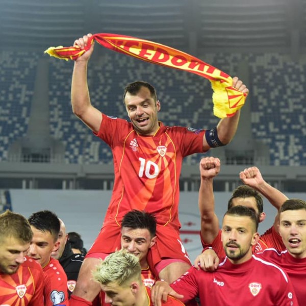 Голем ден за заслужено славје, но ве замолувам да биде со почитување на мерките: Министерот Венко со честитка до македонската репрезентација