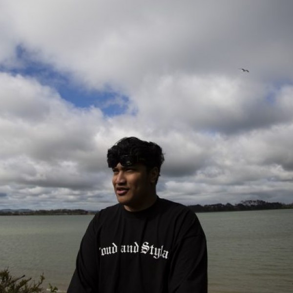 Авторот на најголемиот хит на ТикТок доаѓа Нов Зеланд: Има 17 години и не знаел дека станал толку популарен