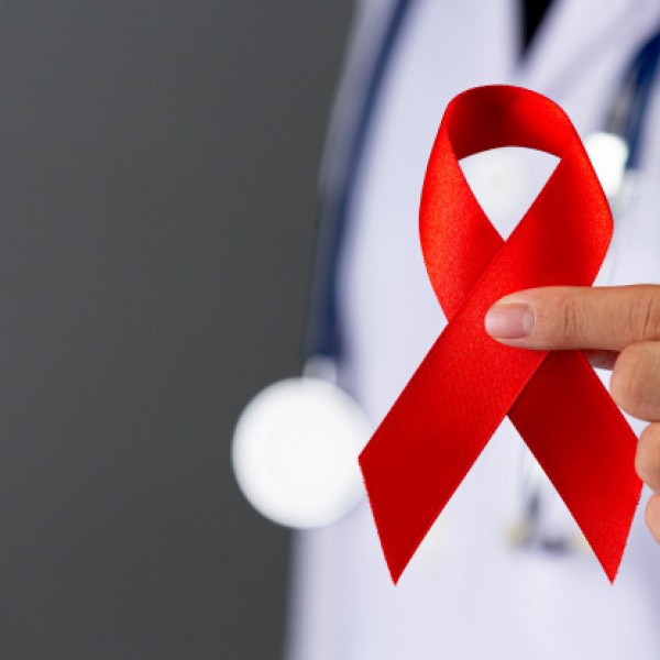 Светската здравствена организација: Бидете внимателни, не го занемарувајте ХИВ поради коронавирусот