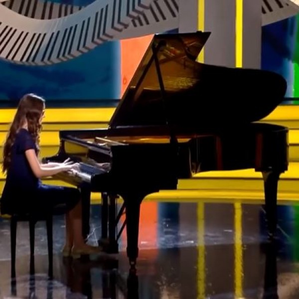 Музиката ми е сѐ: Слепата Петра, чудото од дете на пијано