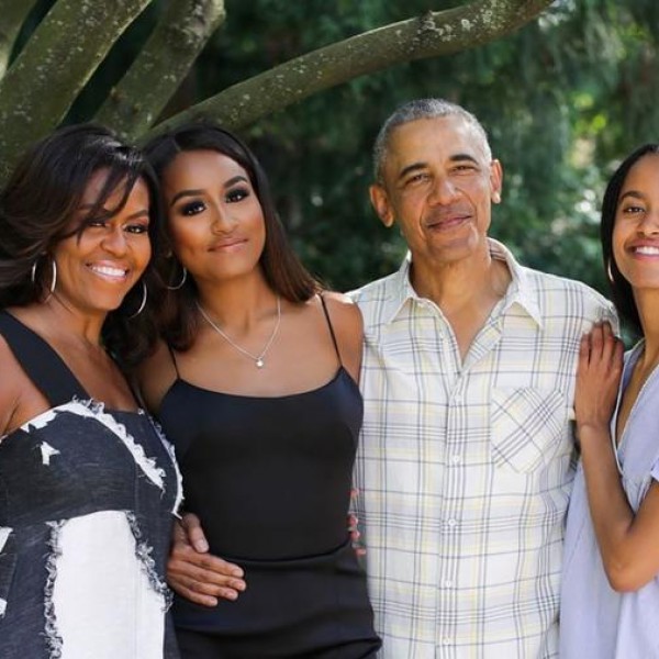 Саша повеќе не е мала: Дали таа е најубавата ќерка на Обама?