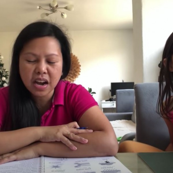Таа е Филипинка: Ќерка ѝ, Лејла, ја учи босански јазик (ПРЕСЛАТКО ВИДЕО)