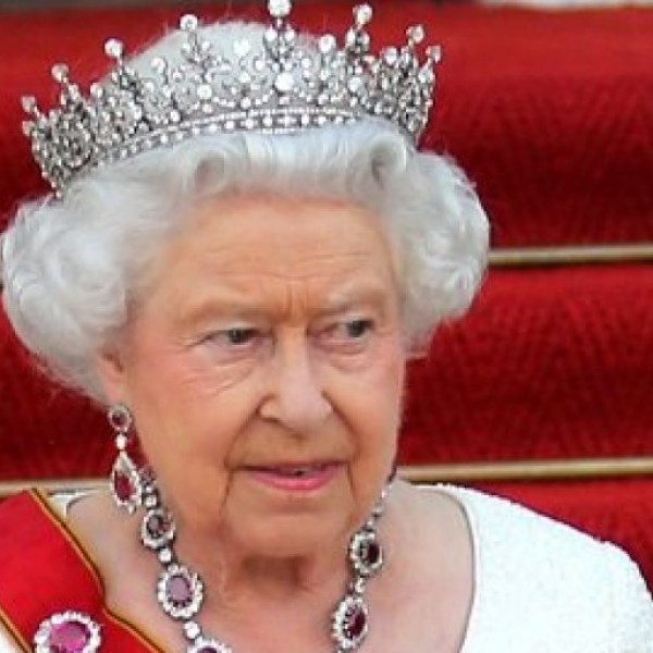 Мистеријата на американските претседатели: Зошто секој претседател на САД мора да ја посети англиската кралица?