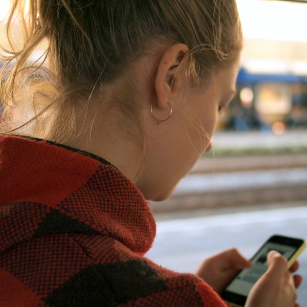 Знак дека треба да ги вклучиш известувањата на мобилниот: Истражување покажа дека сме повеќе зависни од нив кога се исклучени